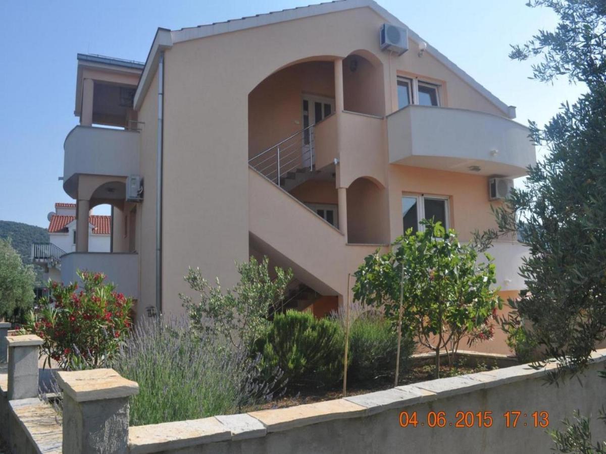 Apartments Vala Vinišće Εξωτερικό φωτογραφία