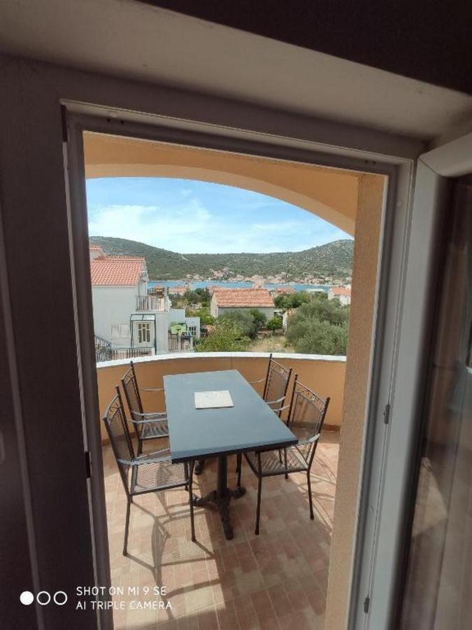 Apartments Vala Vinišće Εξωτερικό φωτογραφία
